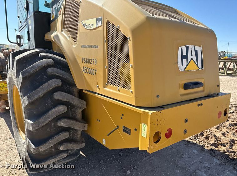 image for item ED5537 2017 Caterpillar CP56B single drum vibratory roller