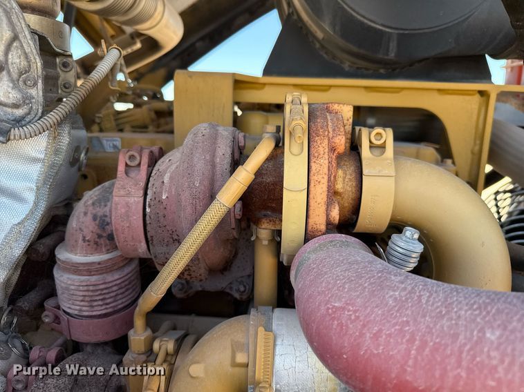 image for item ED5537 2017 Caterpillar CP56B single drum vibratory roller