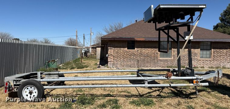 image for item ED5539 2014 Energy Absorption Systems VTQ-TL3 arrow board trailer 