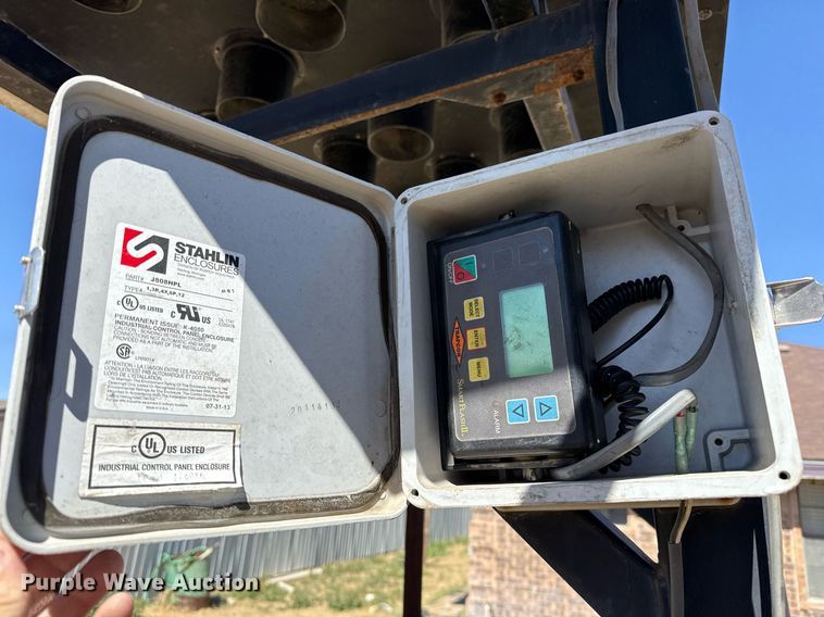 image for item ED5539 2014 Energy Absorption Systems VTQ-TL3 arrow board trailer 