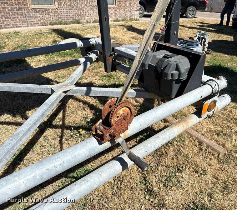 image for item ED5539 2014 Energy Absorption Systems VTQ-TL3 arrow board trailer 