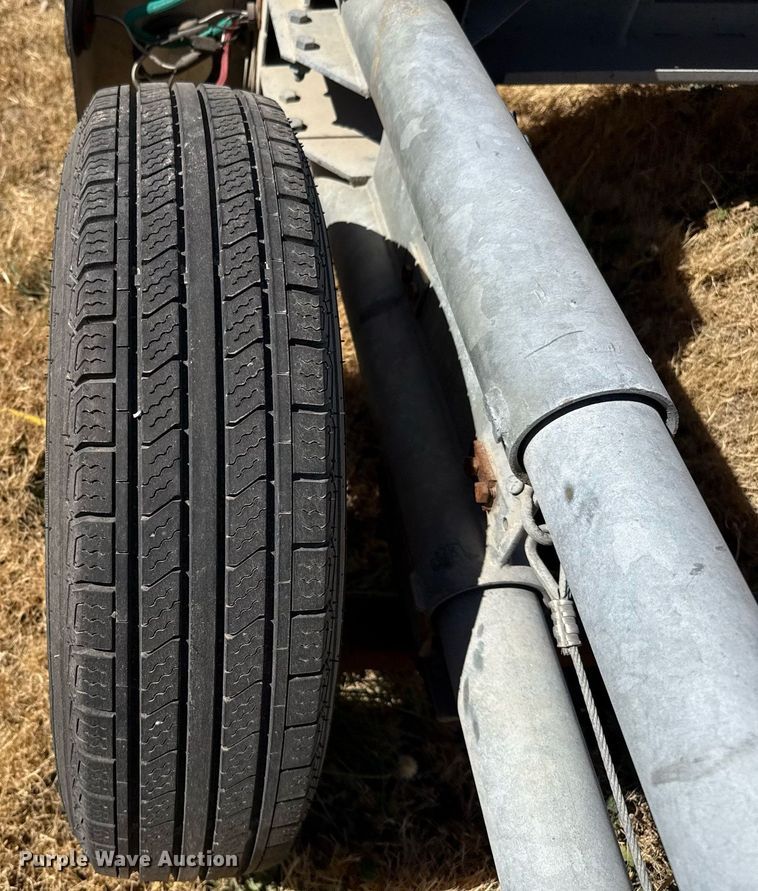 image for item ED5539 2014 Energy Absorption Systems VTQ-TL3 arrow board trailer 