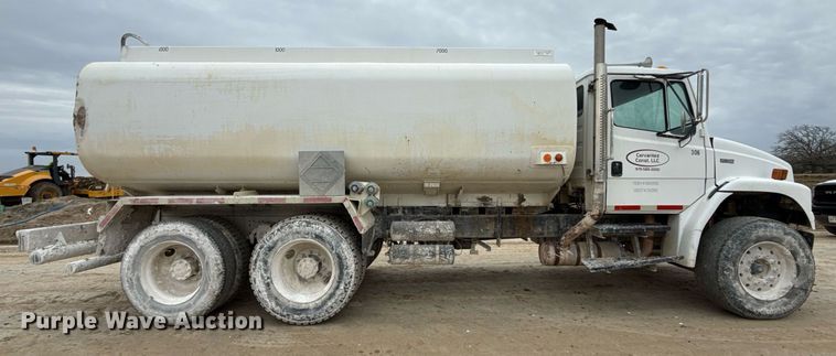 image for item ED5543 1999 Freightliner FL106 tank truck