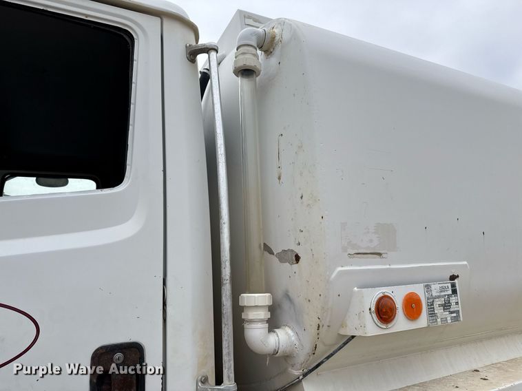 image for item ED5543 1999 Freightliner FL106 tank truck