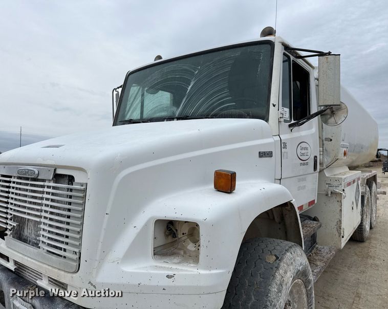 image for item ED5543 1999 Freightliner FL106 tank truck