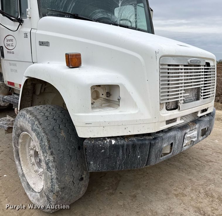 image for item ED5543 1999 Freightliner FL106 tank truck