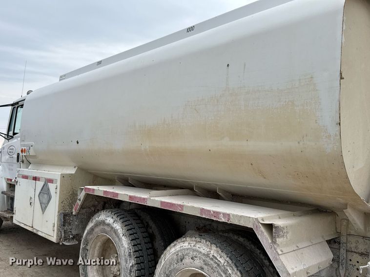 image for item ED5543 1999 Freightliner FL106 tank truck