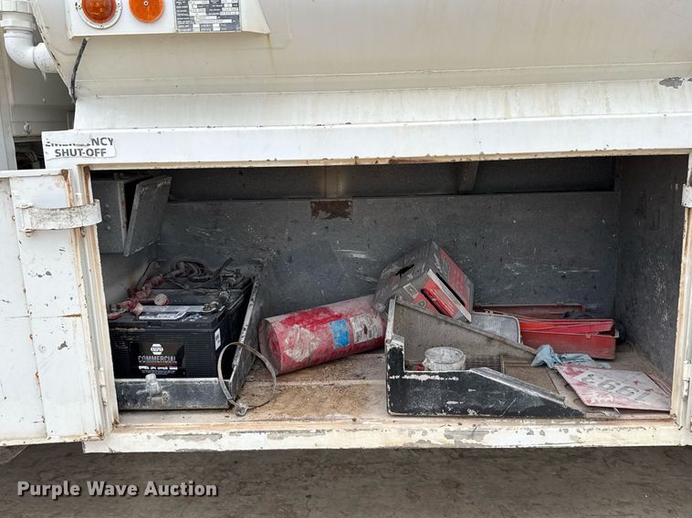 image for item ED5543 1999 Freightliner FL106 tank truck