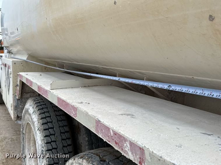 image for item ED5543 1999 Freightliner FL106 tank truck