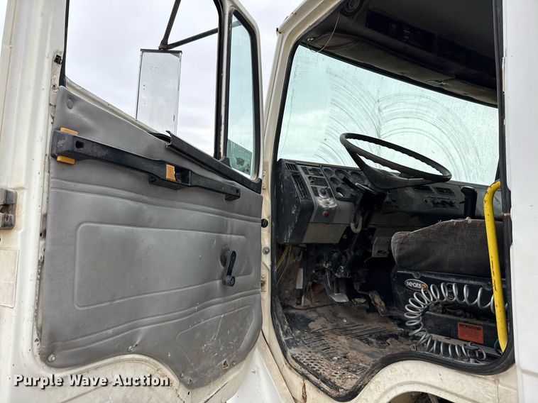 image for item ED5543 1999 Freightliner FL106 tank truck