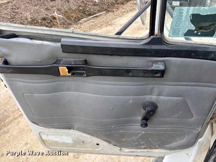 image for item ED5543 1999 Freightliner FL106 tank truck