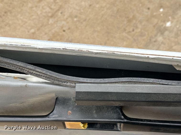 image for item ED5543 1999 Freightliner FL106 tank truck