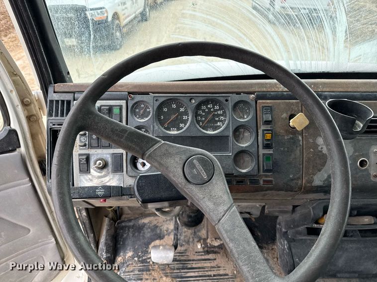 image for item ED5543 1999 Freightliner FL106 tank truck