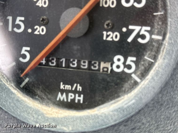 image for item ED5543 1999 Freightliner FL106 tank truck