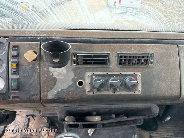 image for item ED5543 1999 Freightliner FL106 tank truck