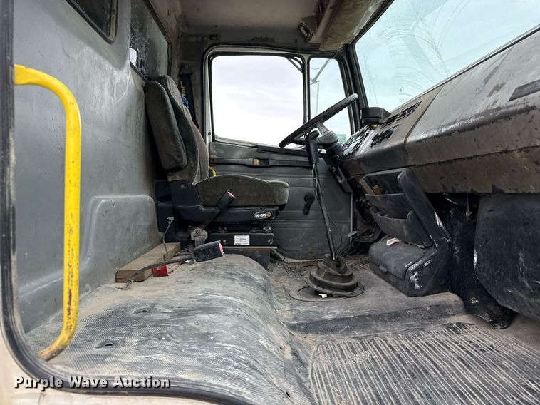 image for item ED5543 1999 Freightliner FL106 tank truck