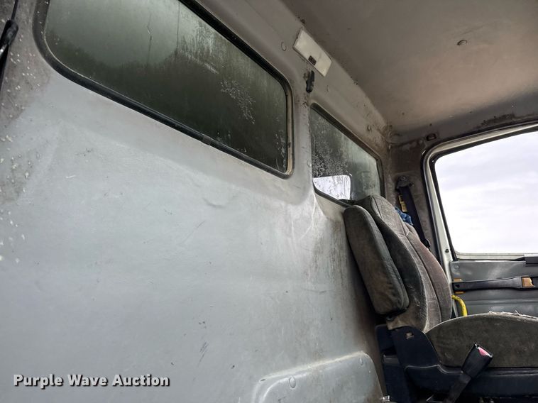 image for item ED5543 1999 Freightliner FL106 tank truck