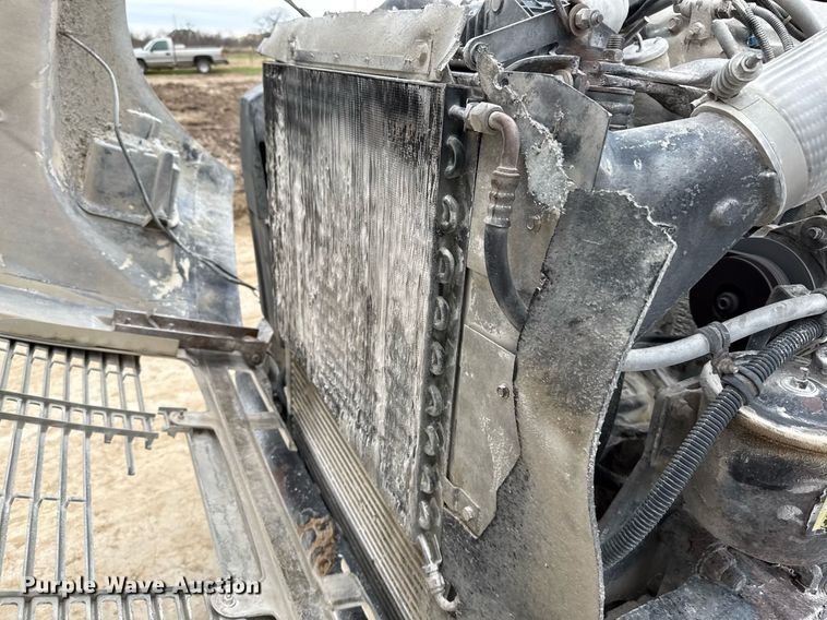 image for item ED5543 1999 Freightliner FL106 tank truck