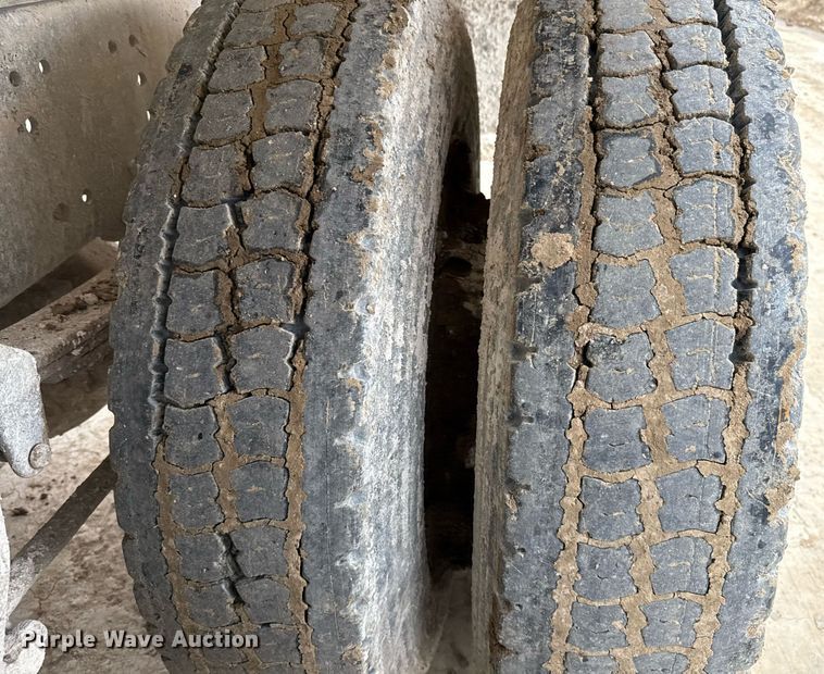 image for item ED5543 1999 Freightliner FL106 tank truck