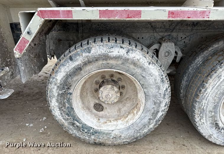 image for item ED5543 1999 Freightliner FL106 tank truck