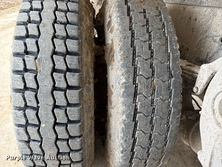 image for item ED5543 1999 Freightliner FL106 tank truck