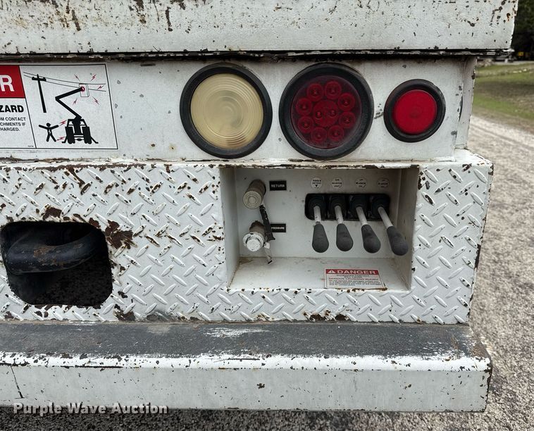 image for item ED5544 1999 Freightliner FL80 bucket truck