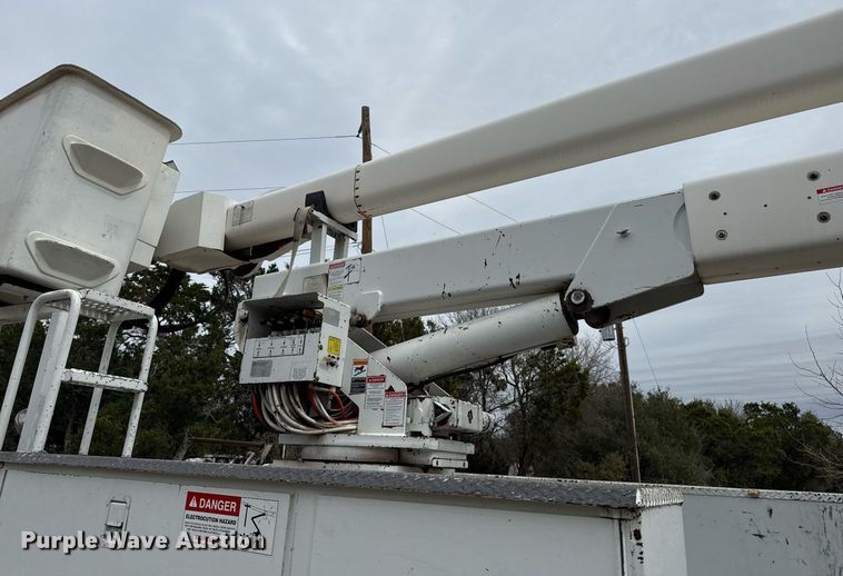 image for item ED5544 1999 Freightliner FL80 bucket truck