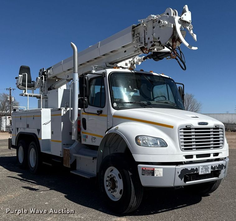 image for item ED5545 2016 Freightliner Business Class M2 digger derrick truck