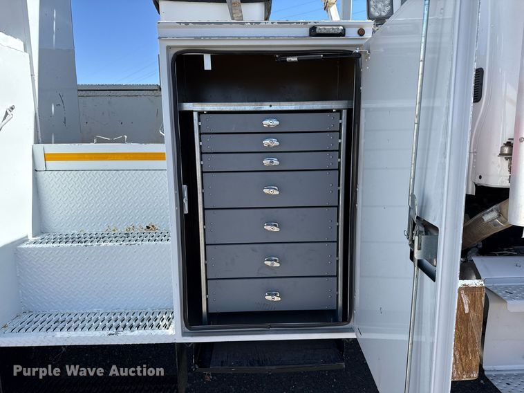 image for item ED5545 2016 Freightliner Business Class M2 digger derrick truck