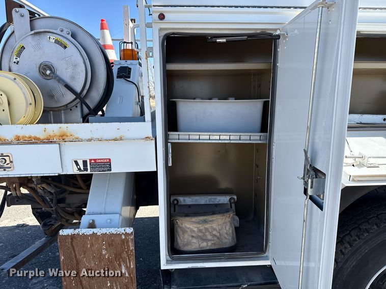 image for item ED5545 2016 Freightliner Business Class M2 digger derrick truck