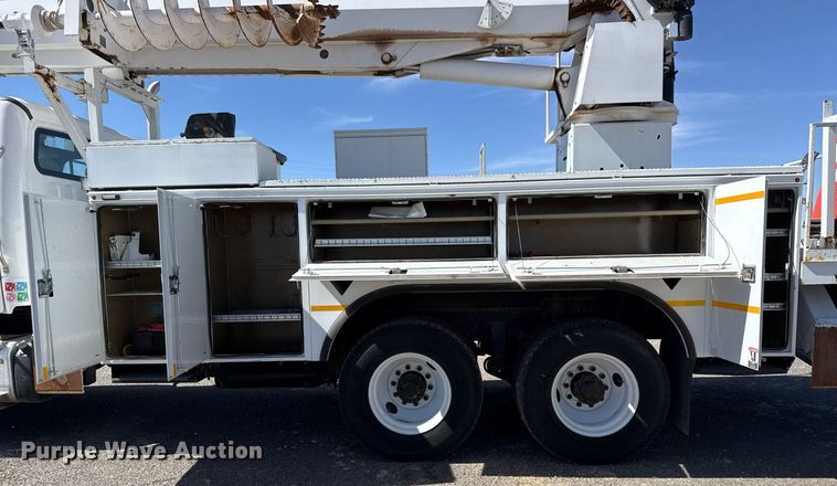 image for item ED5545 2016 Freightliner Business Class M2 digger derrick truck