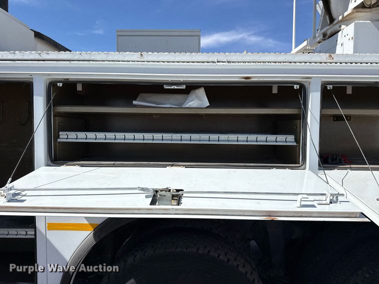 image for item ED5545 2016 Freightliner Business Class M2 digger derrick truck