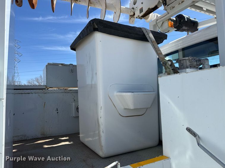 image for item ED5545 2016 Freightliner Business Class M2 digger derrick truck