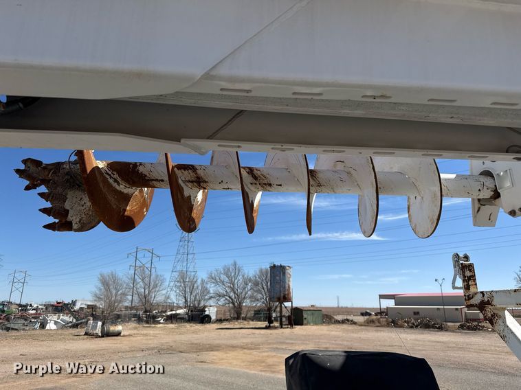 image for item ED5545 2016 Freightliner Business Class M2 digger derrick truck