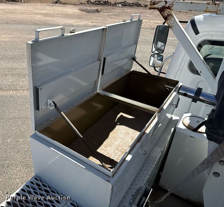 image for item ED5545 2016 Freightliner Business Class M2 digger derrick truck