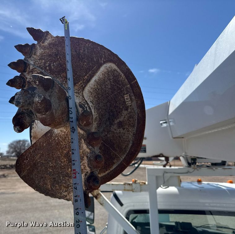 image for item ED5545 2016 Freightliner Business Class M2 digger derrick truck