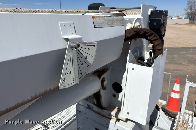 image for item ED5545 2016 Freightliner Business Class M2 digger derrick truck