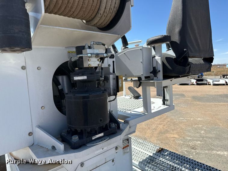 image for item ED5545 2016 Freightliner Business Class M2 digger derrick truck