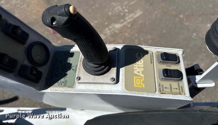 image for item ED5545 2016 Freightliner Business Class M2 digger derrick truck