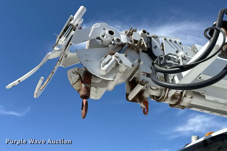 image for item ED5545 2016 Freightliner Business Class M2 digger derrick truck