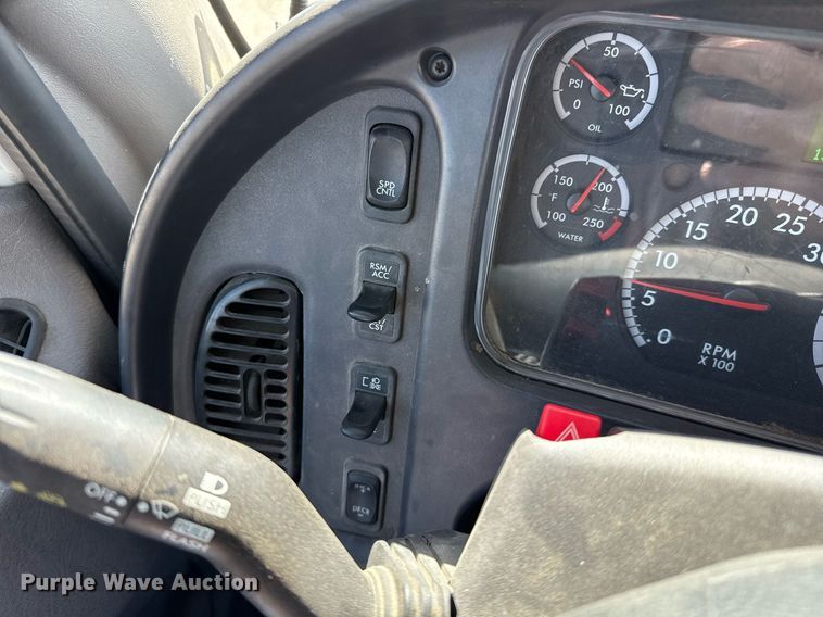 image for item ED5545 2016 Freightliner Business Class M2 digger derrick truck