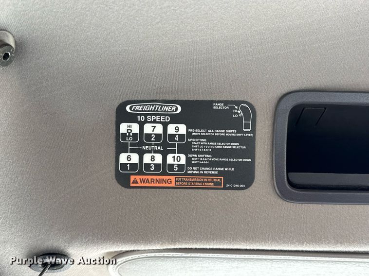 image for item ED5545 2016 Freightliner Business Class M2 digger derrick truck