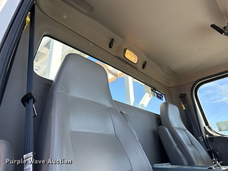 image for item ED5545 2016 Freightliner Business Class M2 digger derrick truck