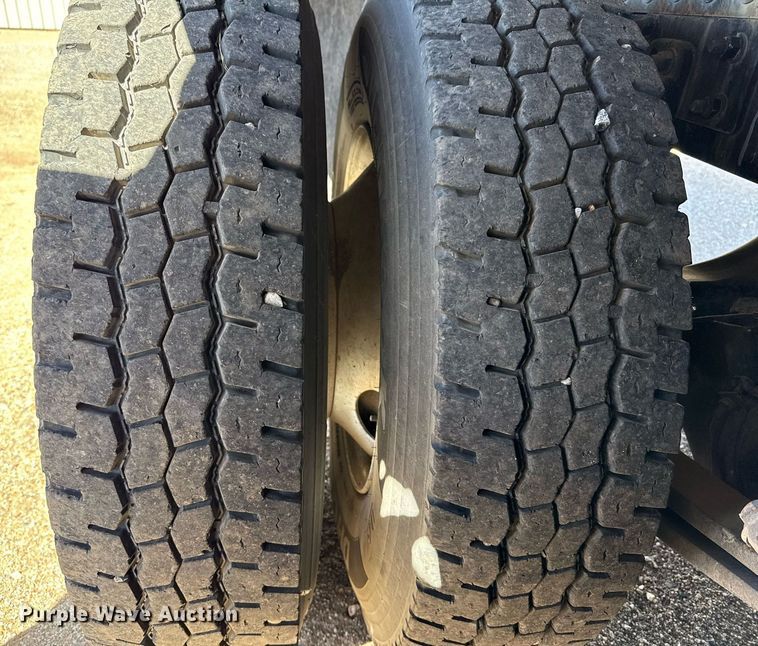 image for item ED5545 2016 Freightliner Business Class M2 digger derrick truck