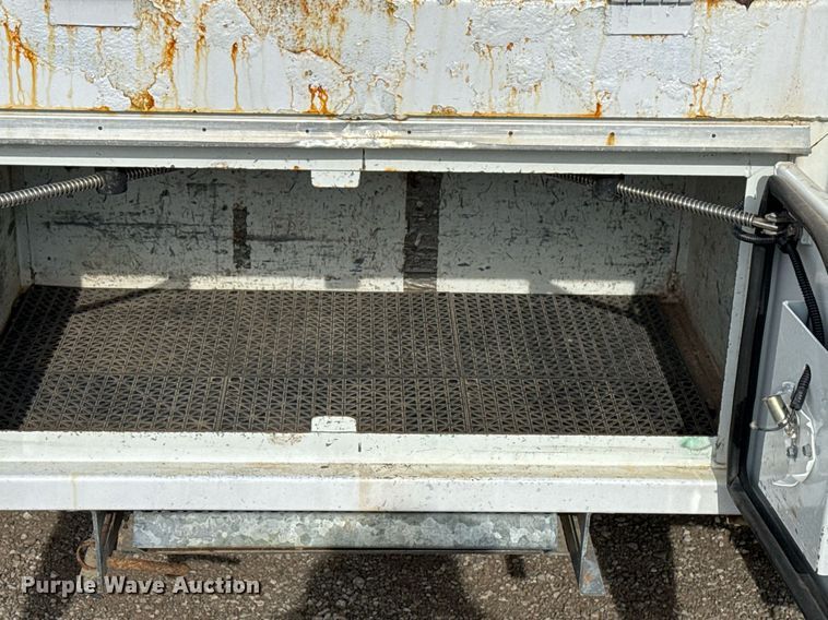 image for item EG2443 2010 Freightliner Business Class M2 Ext. Cab utility / service truck