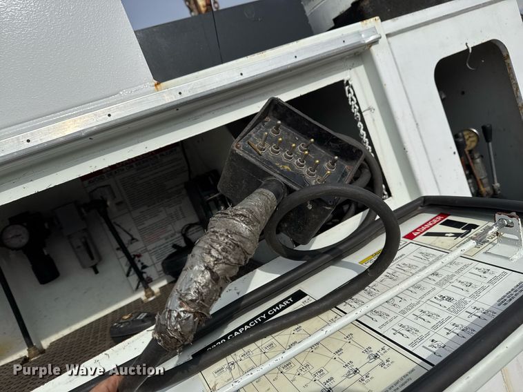 image for item EG2443 2010 Freightliner Business Class M2 Ext. Cab utility / service truck