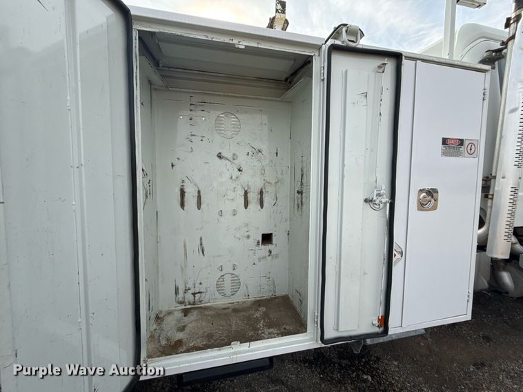 image for item EG2443 2010 Freightliner Business Class M2 Ext. Cab utility / service truck