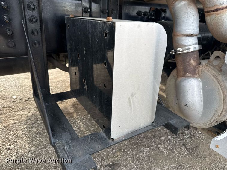 image for item EG2443 2010 Freightliner Business Class M2 Ext. Cab utility / service truck