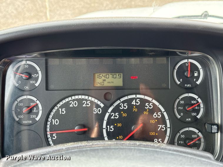 image for item EG2443 2010 Freightliner Business Class M2 Ext. Cab utility / service truck