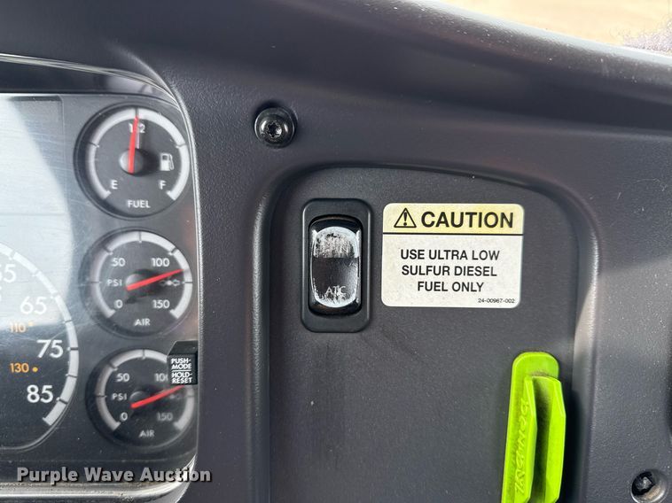 image for item EG2443 2010 Freightliner Business Class M2 Ext. Cab utility / service truck